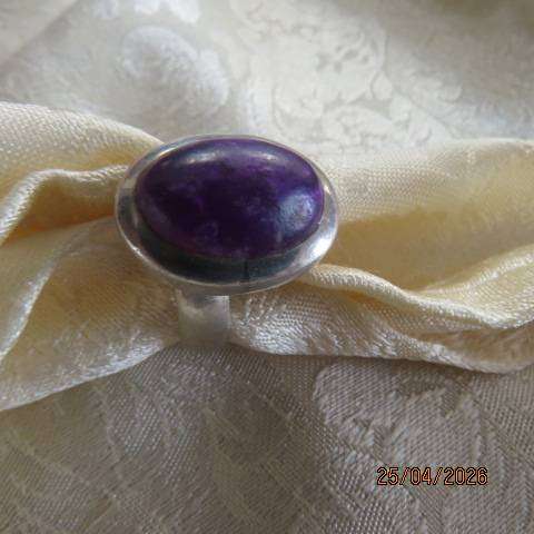 Heavy 925 Silver Ladies Ring with Purple Amethyst Oval Stone, Size 9.5