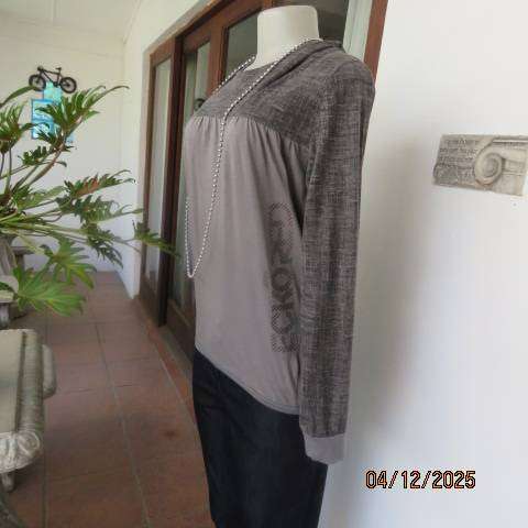 ECKO RED urban wear grey hooded slip over polycotton stretch long sleeve top. Size 34