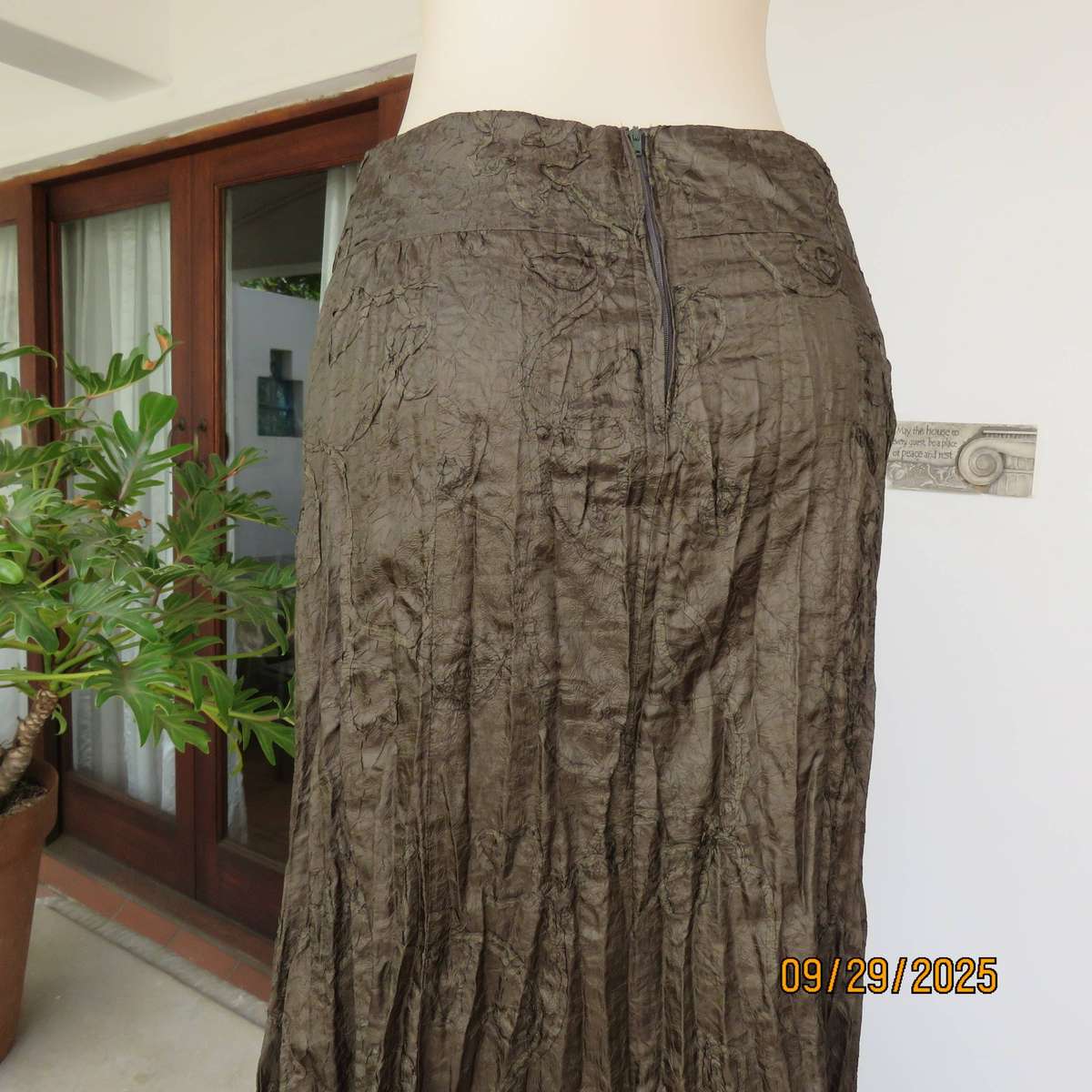 EXACT very dark olive green embossed vertically creased lined skirt. Size 34
