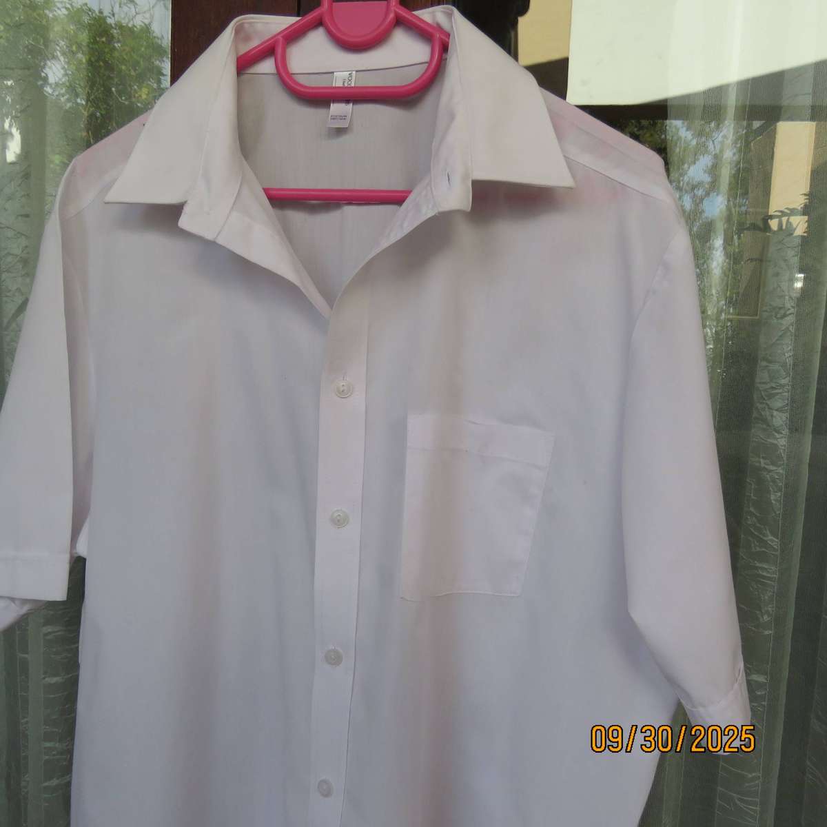 WOOLWORTHS white short sleeve high school boys shirt chest 102cm. 14-16yr