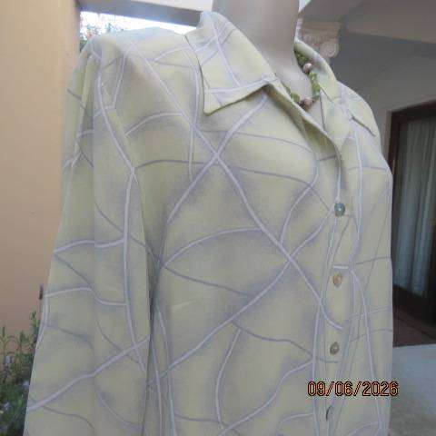 DONNA CLAIRE mint green long sleeve shirt with grey-white graphic print, size 42