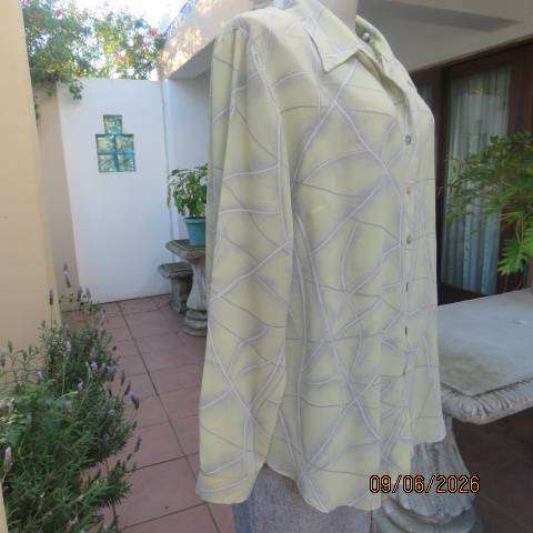 DONNA CLAIRE mint green long sleeve shirt with grey-white graphic print, size 42