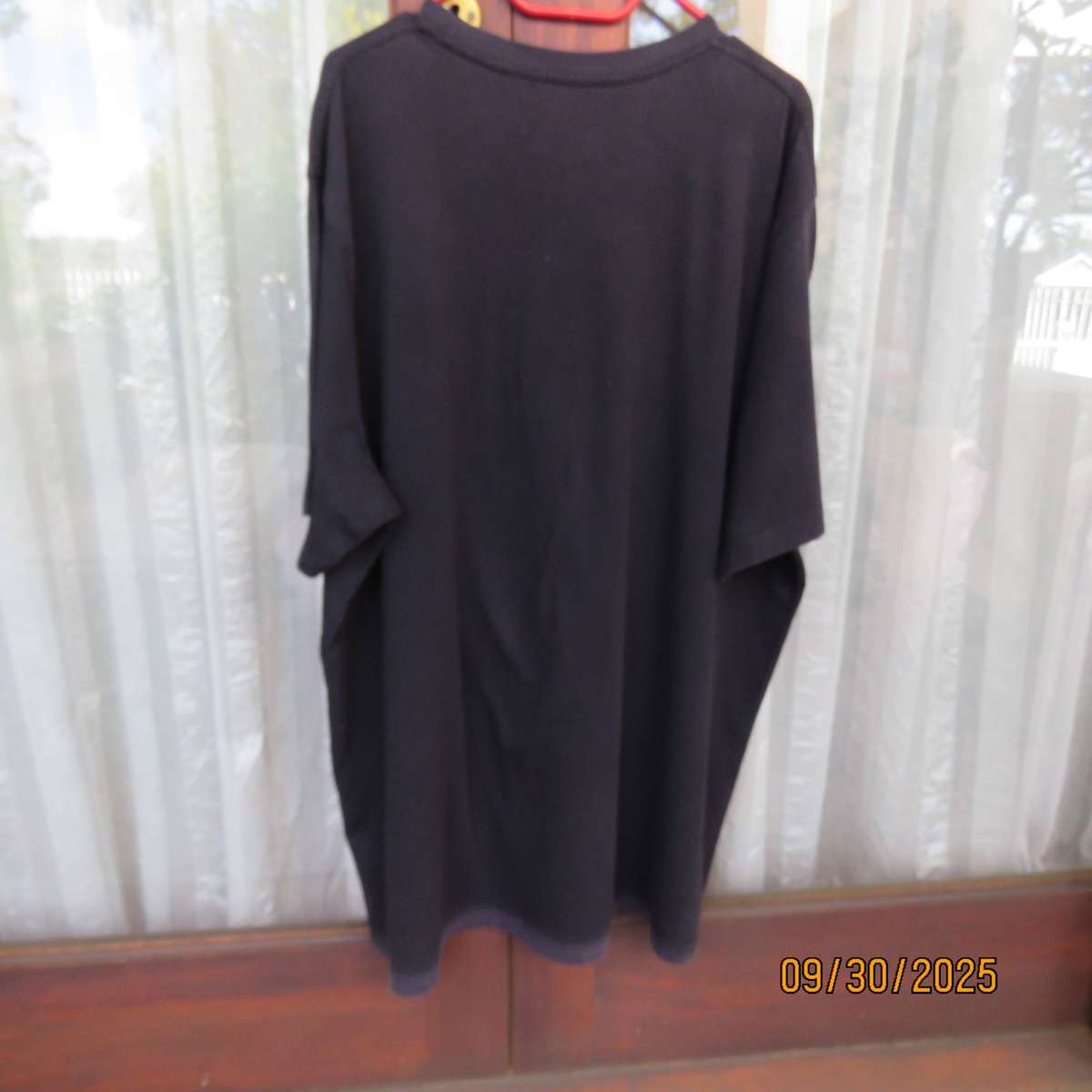 KAKIEBOS very black short sleeve 100% cotton T Shirt with Logo. Size 4XL.