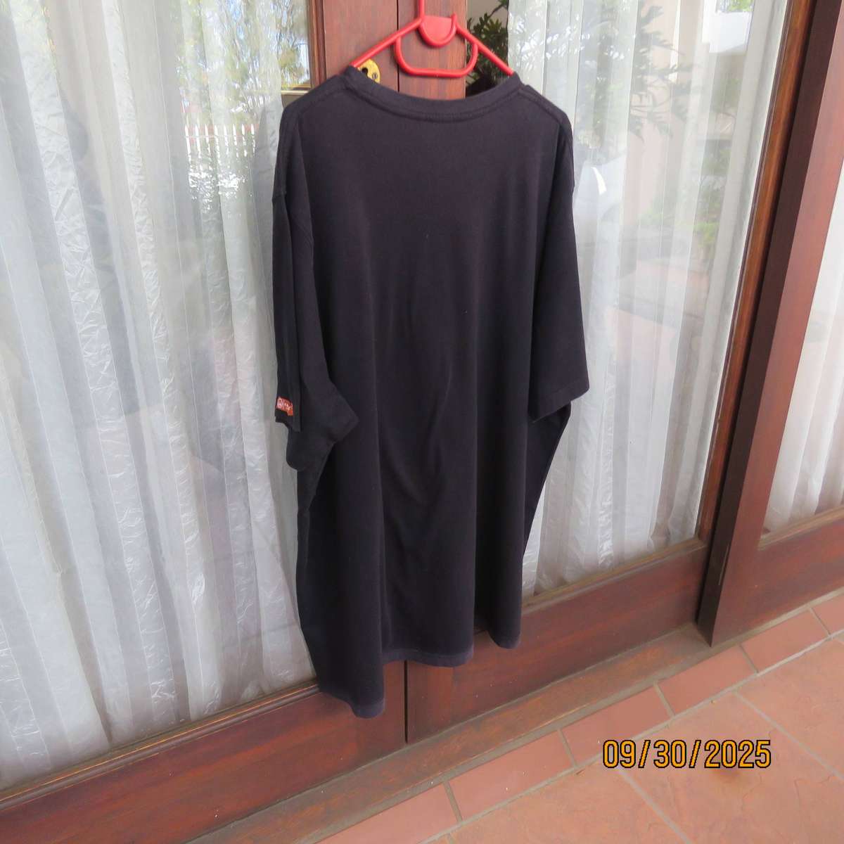 KAKIEBOS very black short sleeve 100% cotton T Shirt with Logo. Size 4XL.