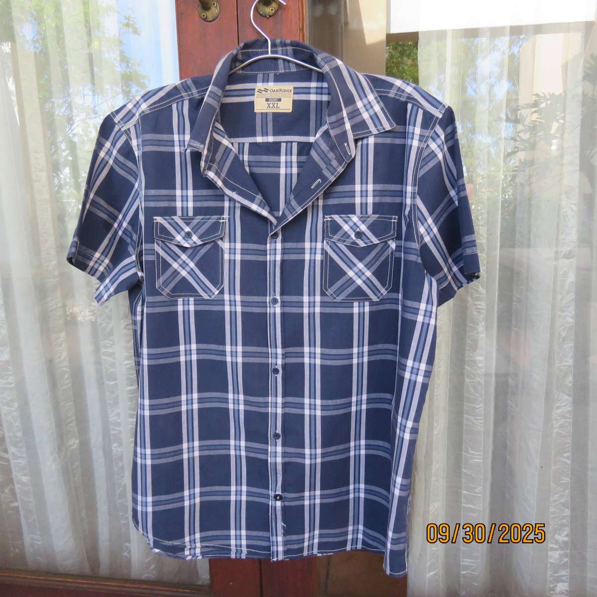 OAKRIDGE navy-blue and white check cotton short sleeve shirt. Size XXL