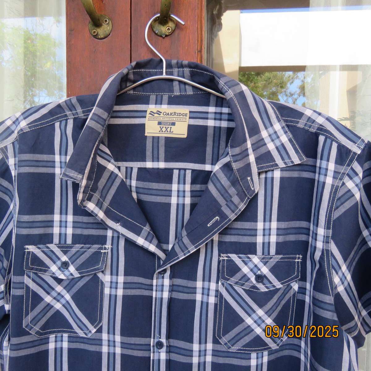 OAKRIDGE navy-blue and white check cotton short sleeve shirt. Size XXL