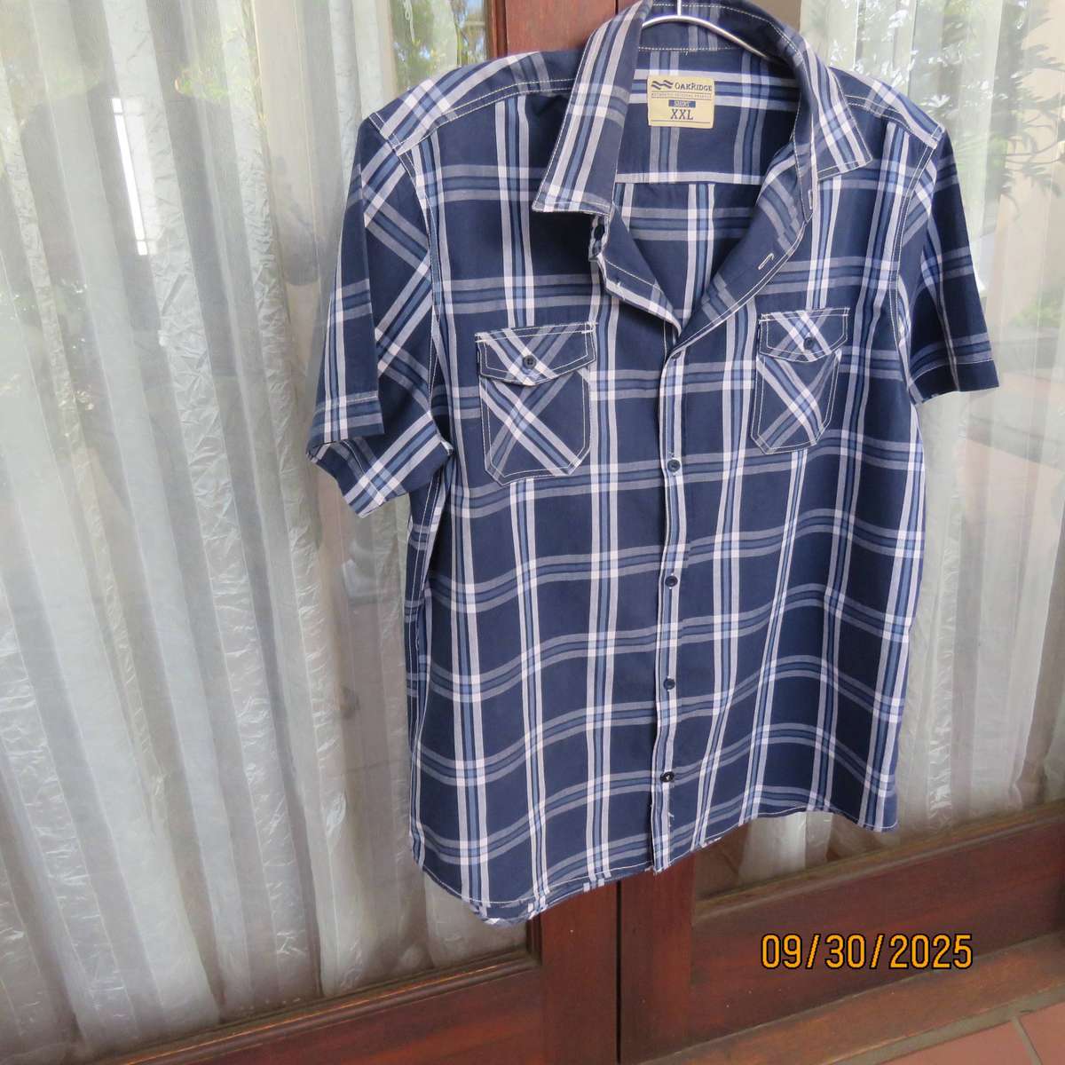 OAKRIDGE navy-blue and white check cotton short sleeve shirt. Size XXL
