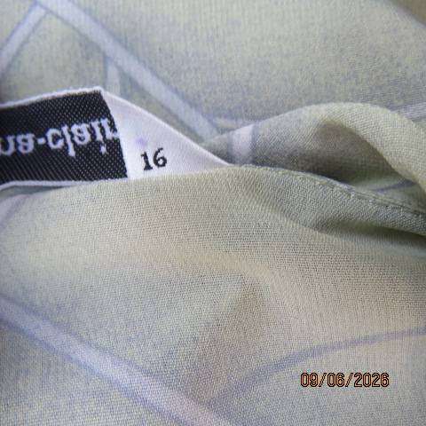 DONNA CLAIRE mint green long sleeve shirt with grey-white graphic print, size 42