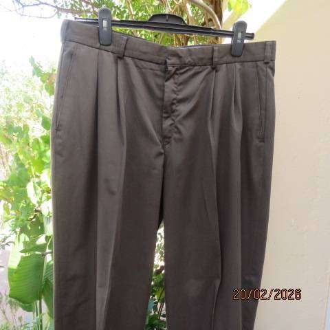 STATURE men's dark olive green polyester-viscose blend dress pants size 36