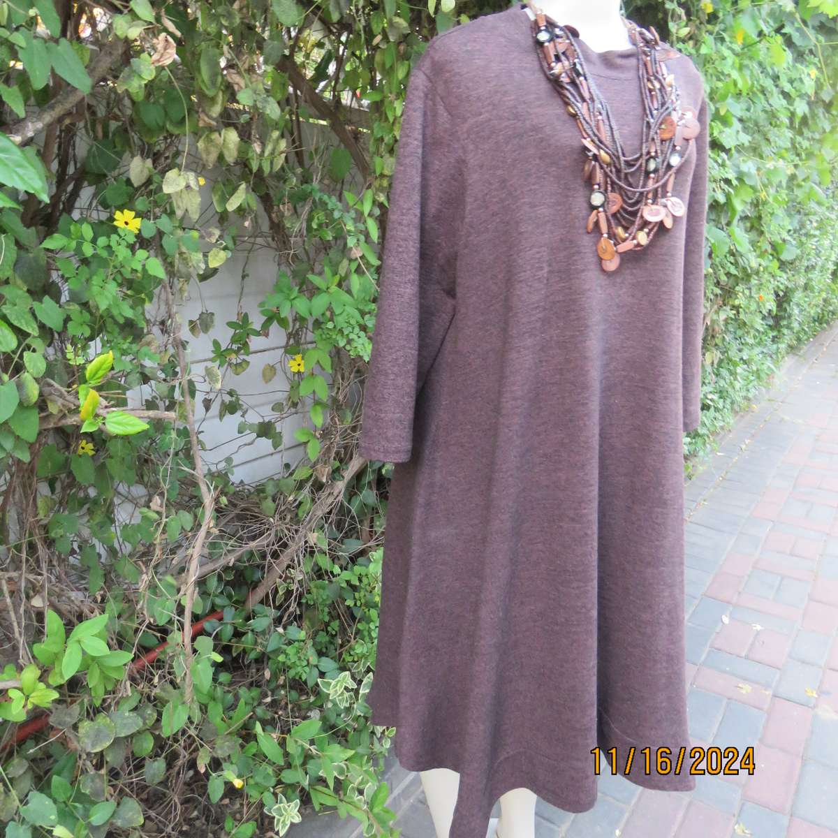 GINGER MARY mottled brown stretch polyester slip over crew neck dress. Size 42. As new condition.