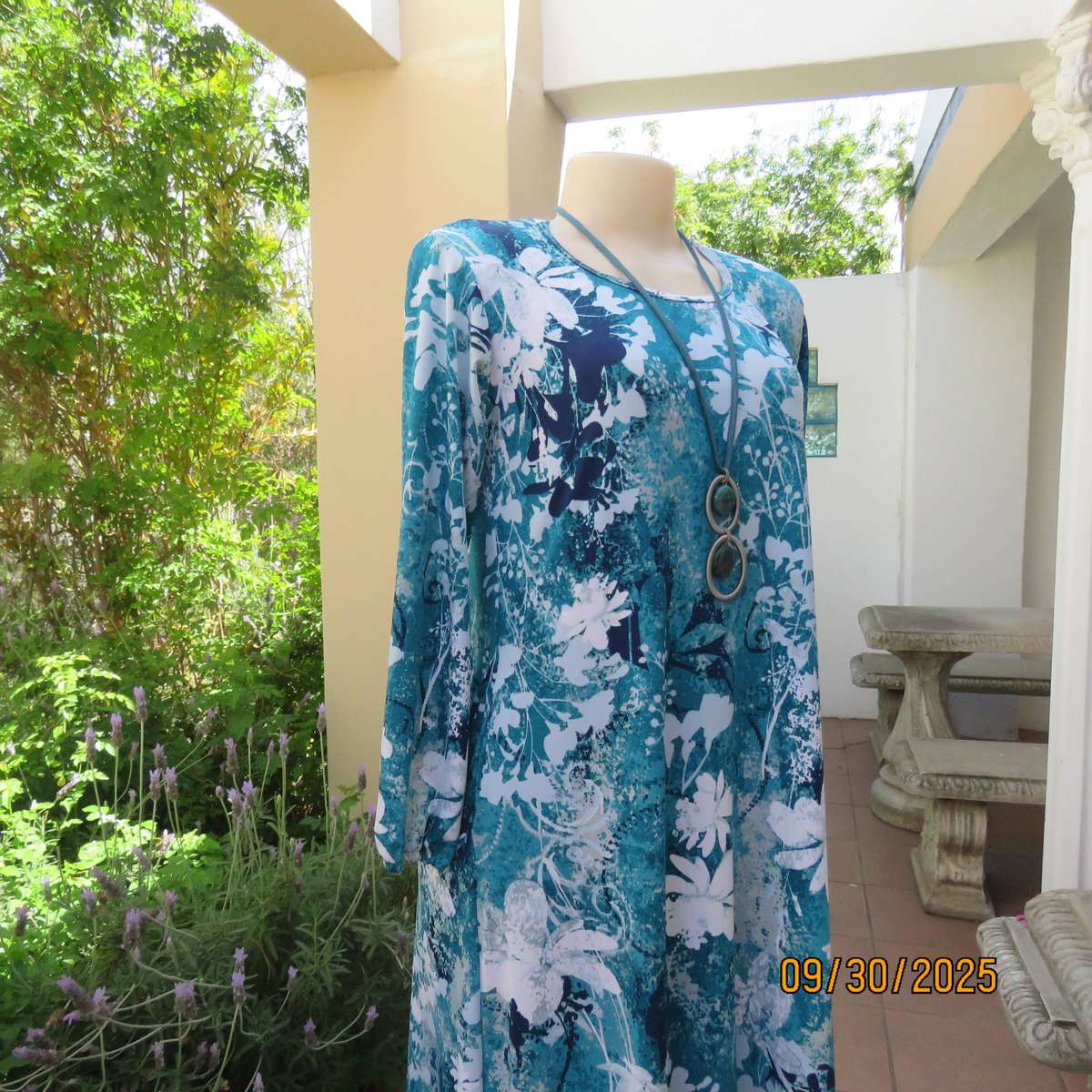 Jade-navy and white floral print long sleeve stretch maxi A-Line dress. Size 36-38.