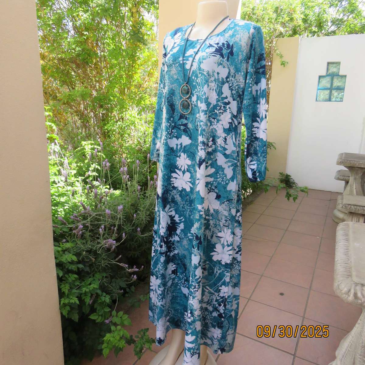 Jade-navy and white floral print long sleeve stretch maxi A-Line dress. Size 36-38.