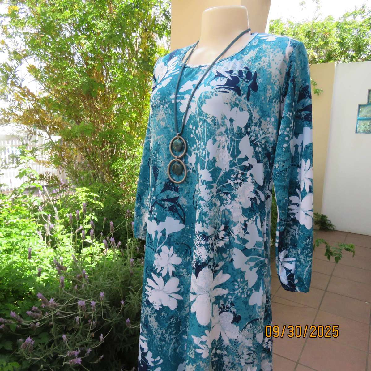 Jade-navy and white floral print long sleeve stretch maxi A-Line dress. Size 36-38.