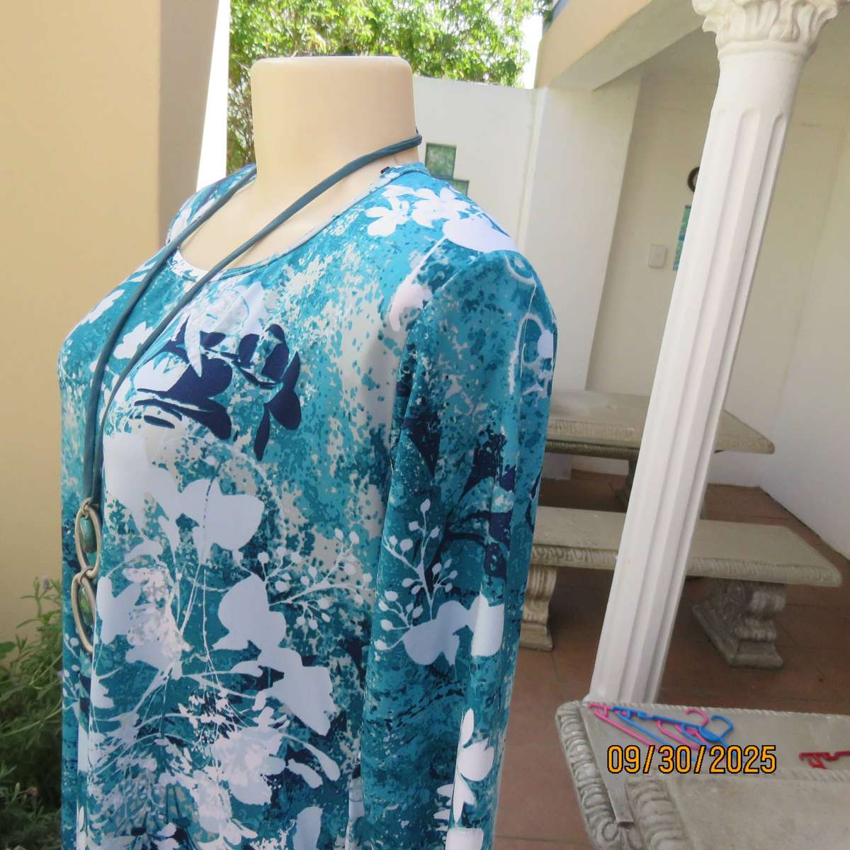 Jade-navy and white floral print long sleeve stretch maxi A-Line dress. Size 36-38.