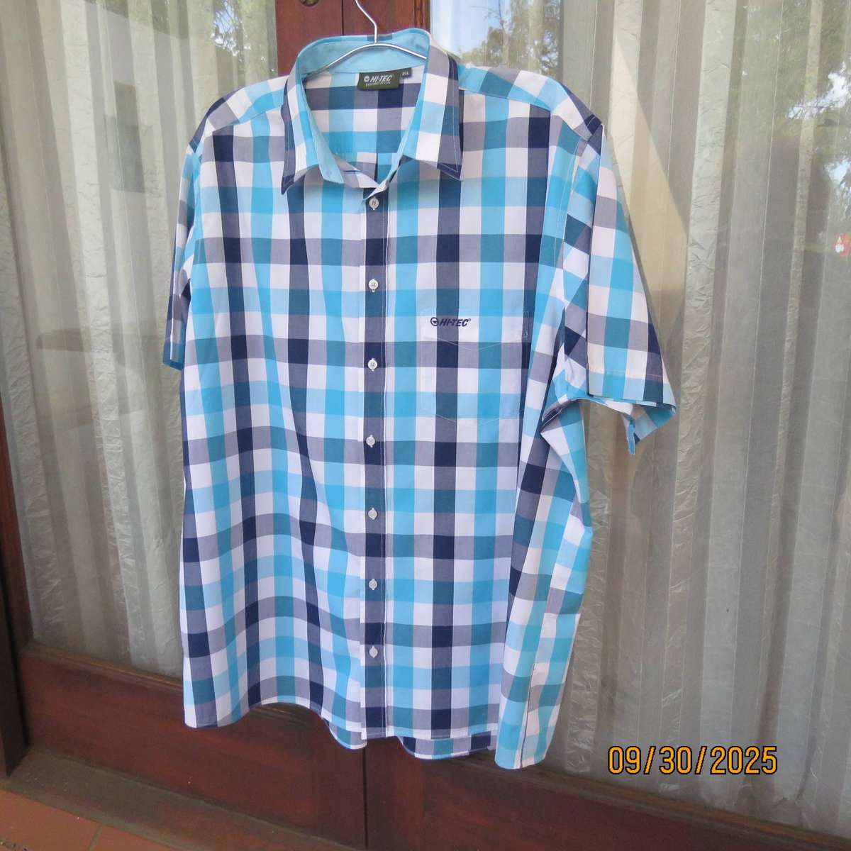 HI-TEC blue-navy and white check short sleeve cotton shirt. Size 2XL.