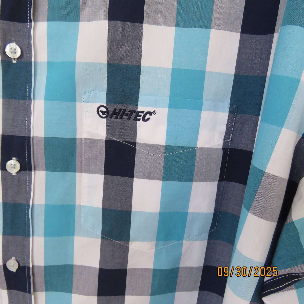HI-TEC blue-navy and white check short sleeve cotton shirt. Size 2XL.