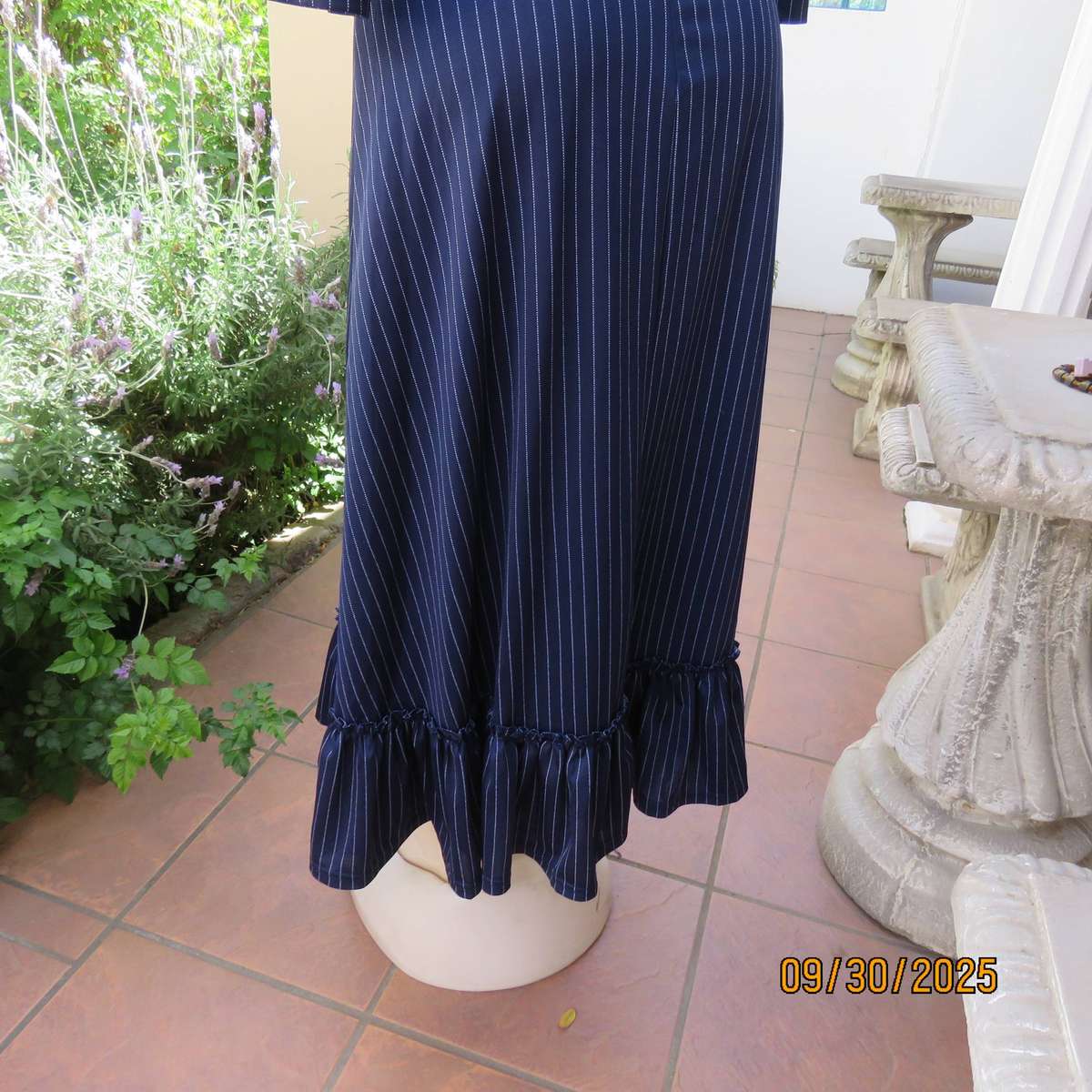 SHERELLE navy stretch polyester maxi dress with thin white stripes. Size 36