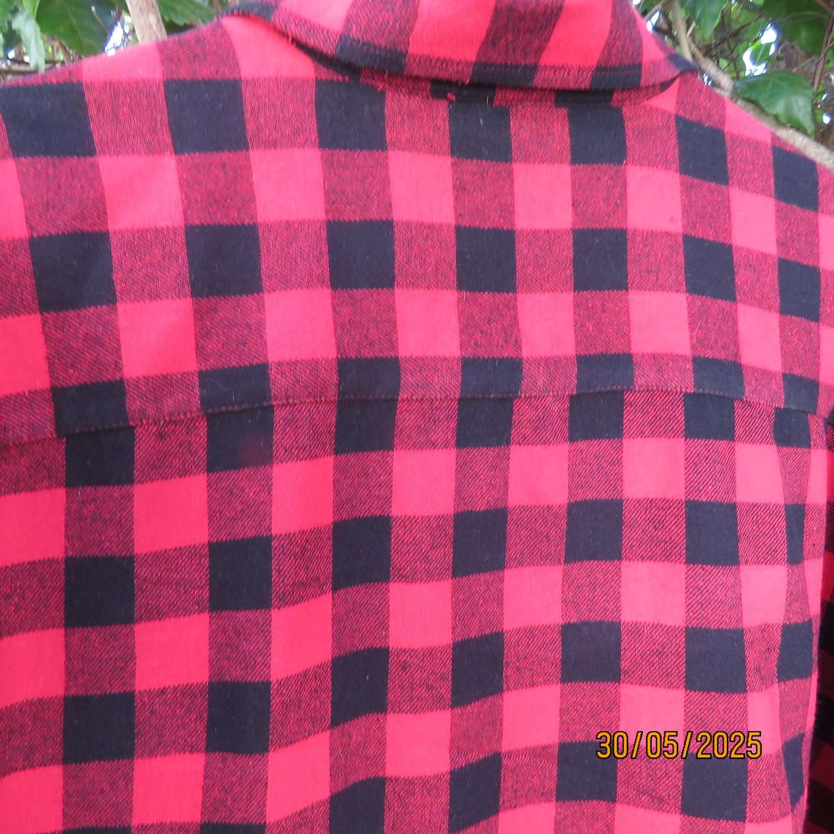 PURE WORK warm 100% cotton black-red checked long sleeve shirt size XL.