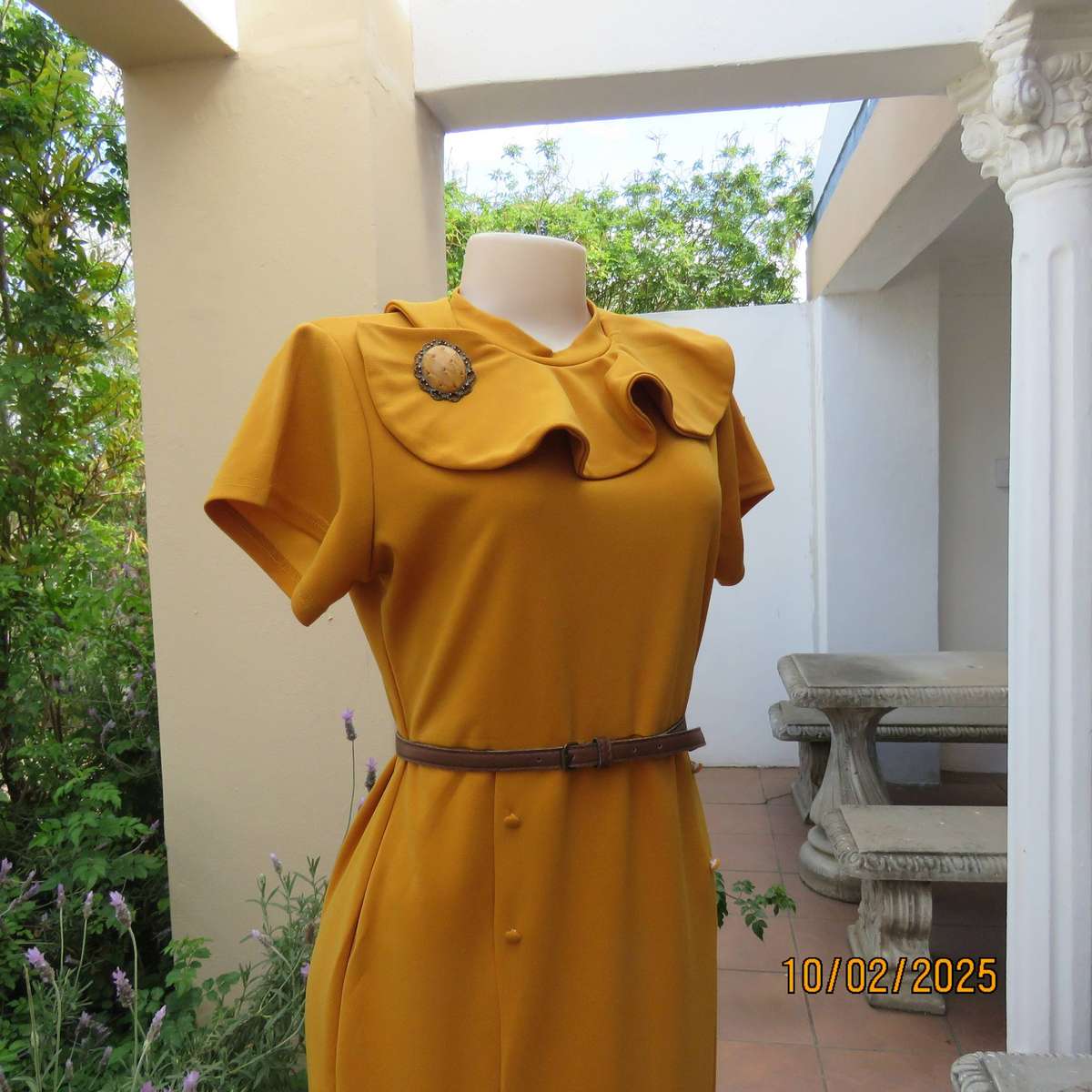 AMERIE mustard stretch textured polycotton dress size 38. Round collar.