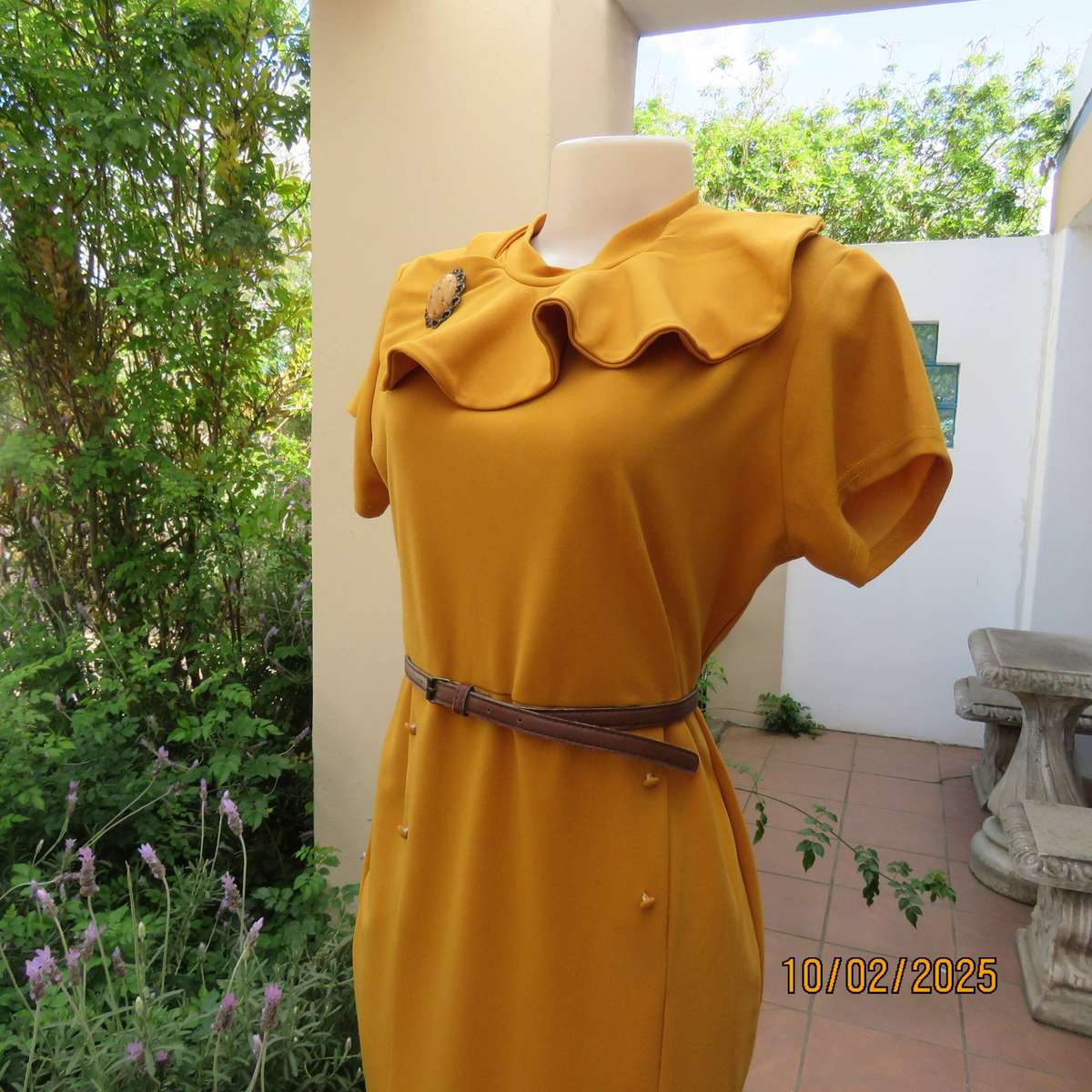 AMERIE mustard stretch textured polycotton dress size 38. Round collar.