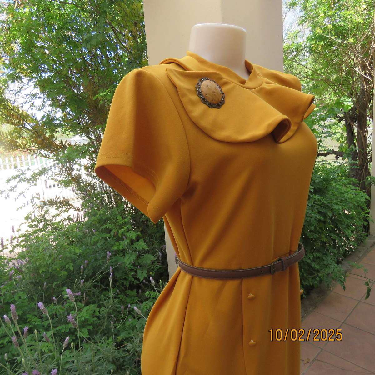 AMERIE mustard stretch textured polycotton dress size 38. Round collar.