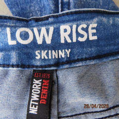 Low rise skinny blue denim jeans with side inlays, size 38