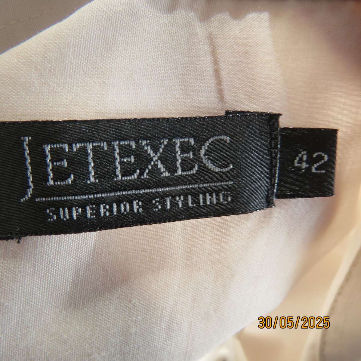 Jetexec Long Sleeve Ecru Polycotton Shirt XL with Free Cravateur Tie