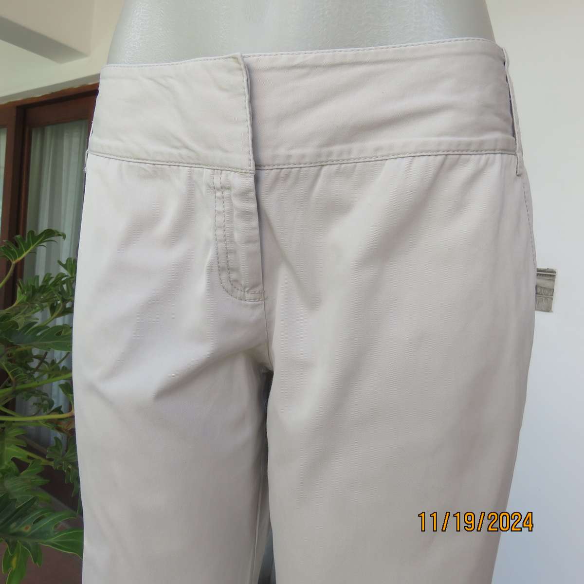 WOOLWORTHS top of the line bootlegged beige cotton pants size 36.