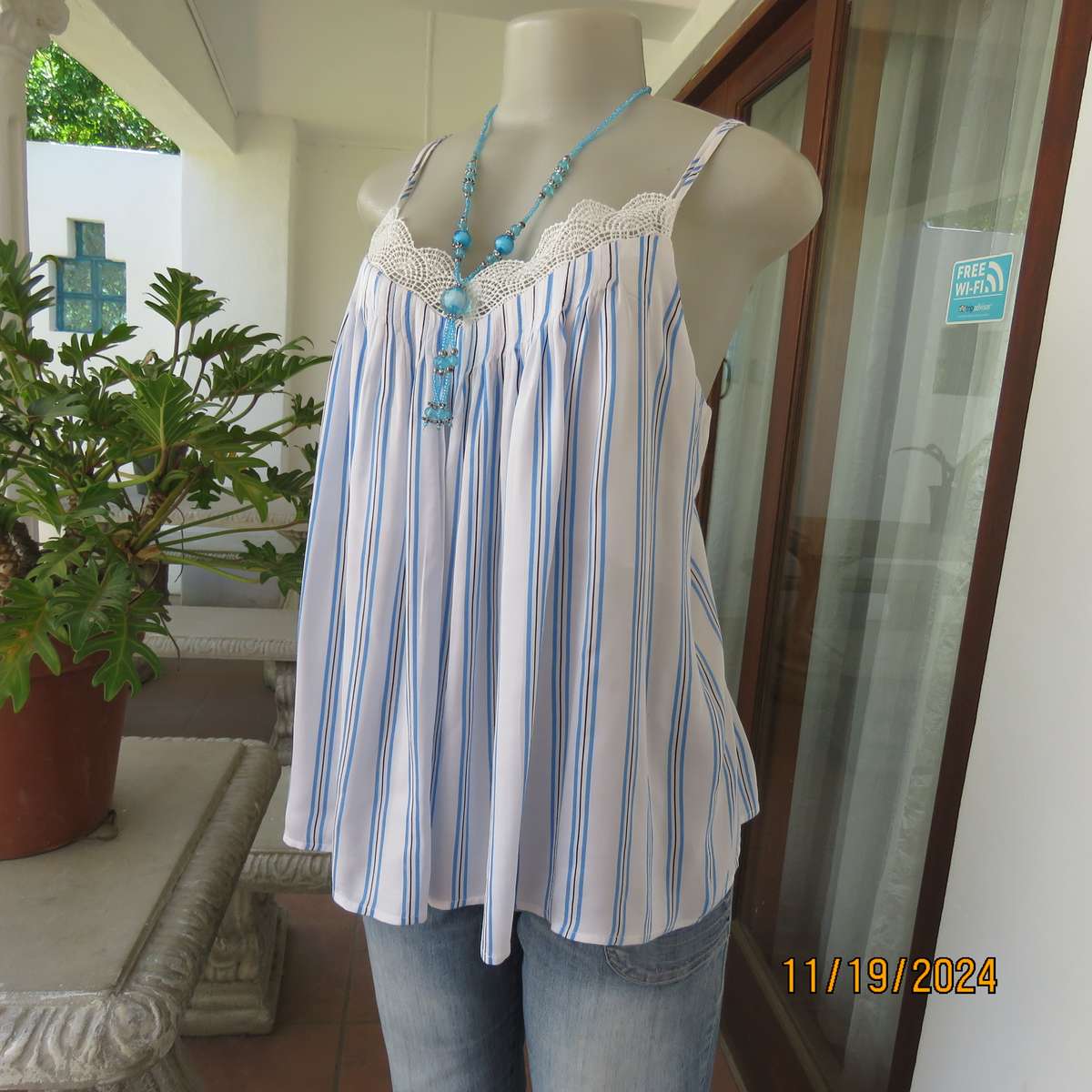 COUNTRY ROAD sexy strappy top in 100% silky viscose. Blue-black stripes. Size 38-40. As new cond.
