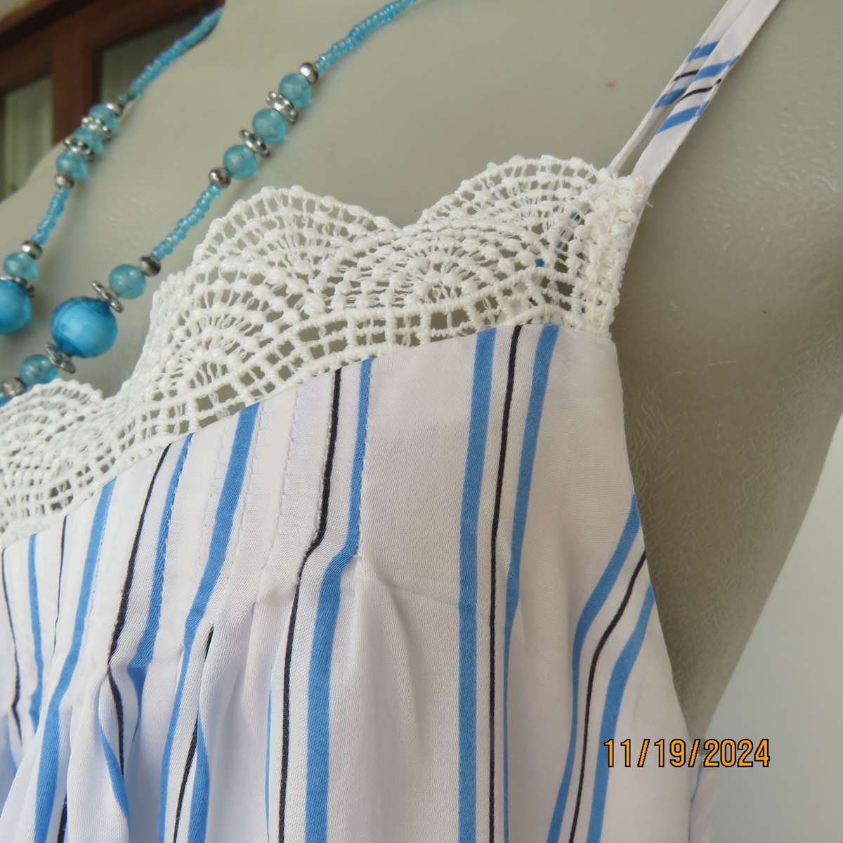 COUNTRY ROAD sexy strappy top in 100% silky viscose. Blue-black stripes. Size 38-40. As new cond.