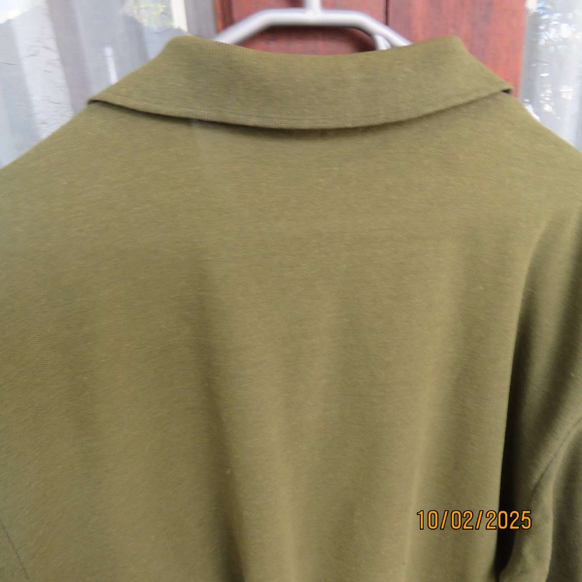 Army green textured polycotton short sleeve golf shirt size XL.