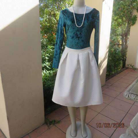 ASPINA white pleated midi skirt from Greece, size 34, polyester fabric with back zip