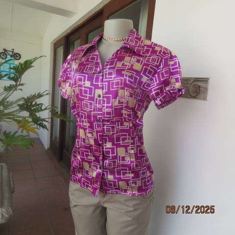 JJ silky polyester button down tailored top in violet with cream squares. Size 34