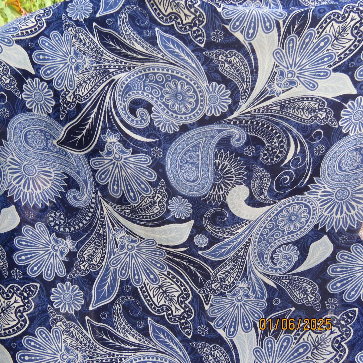KELSO navy-blue-white paisley patterned slip over polyester long sleeve top. Size 36
