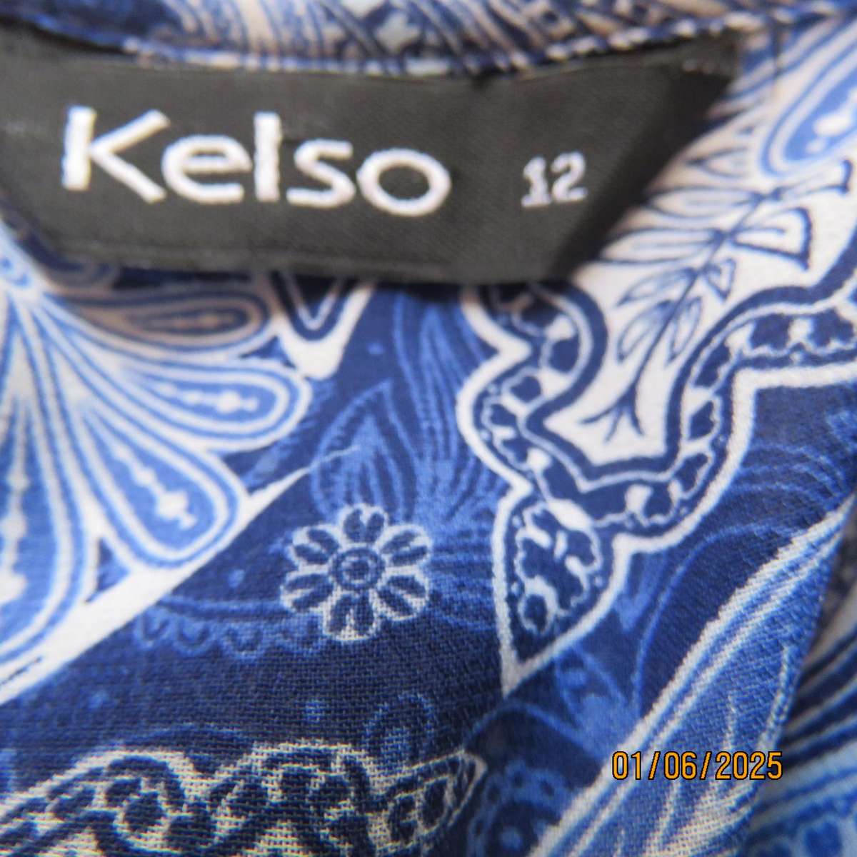 KELSO navy-blue-white paisley patterned slip over polyester long sleeve top. Size 36