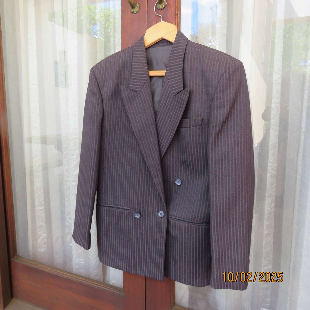 DE HAVILLAND smart dark grey striped double breast dress jacket size 34