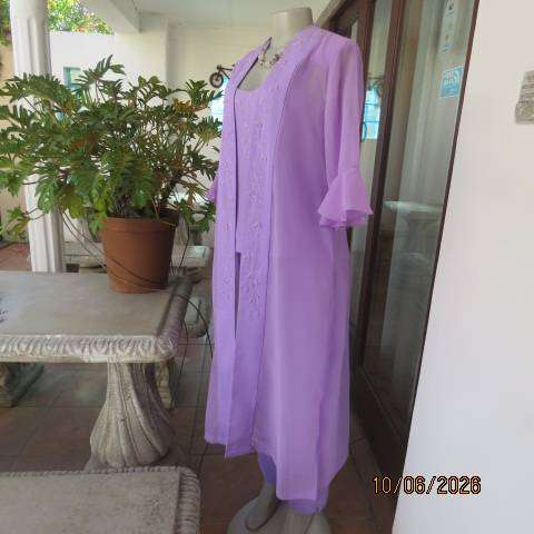 HELENA Paris lilac 3-piece formal outfit with pants, cami & embellished coat size 38