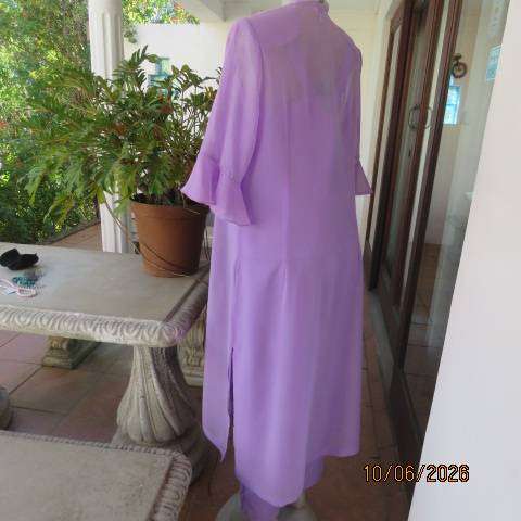 HELENA Paris lilac 3-piece formal outfit with pants, cami & embellished coat size 38