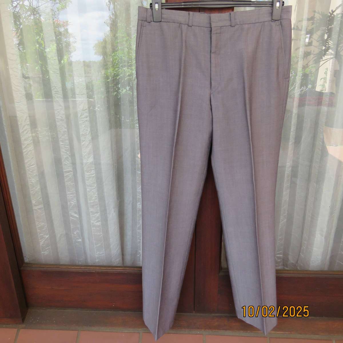 SERVUS light grey dress pants in mohair-wool and trevira. Size 36