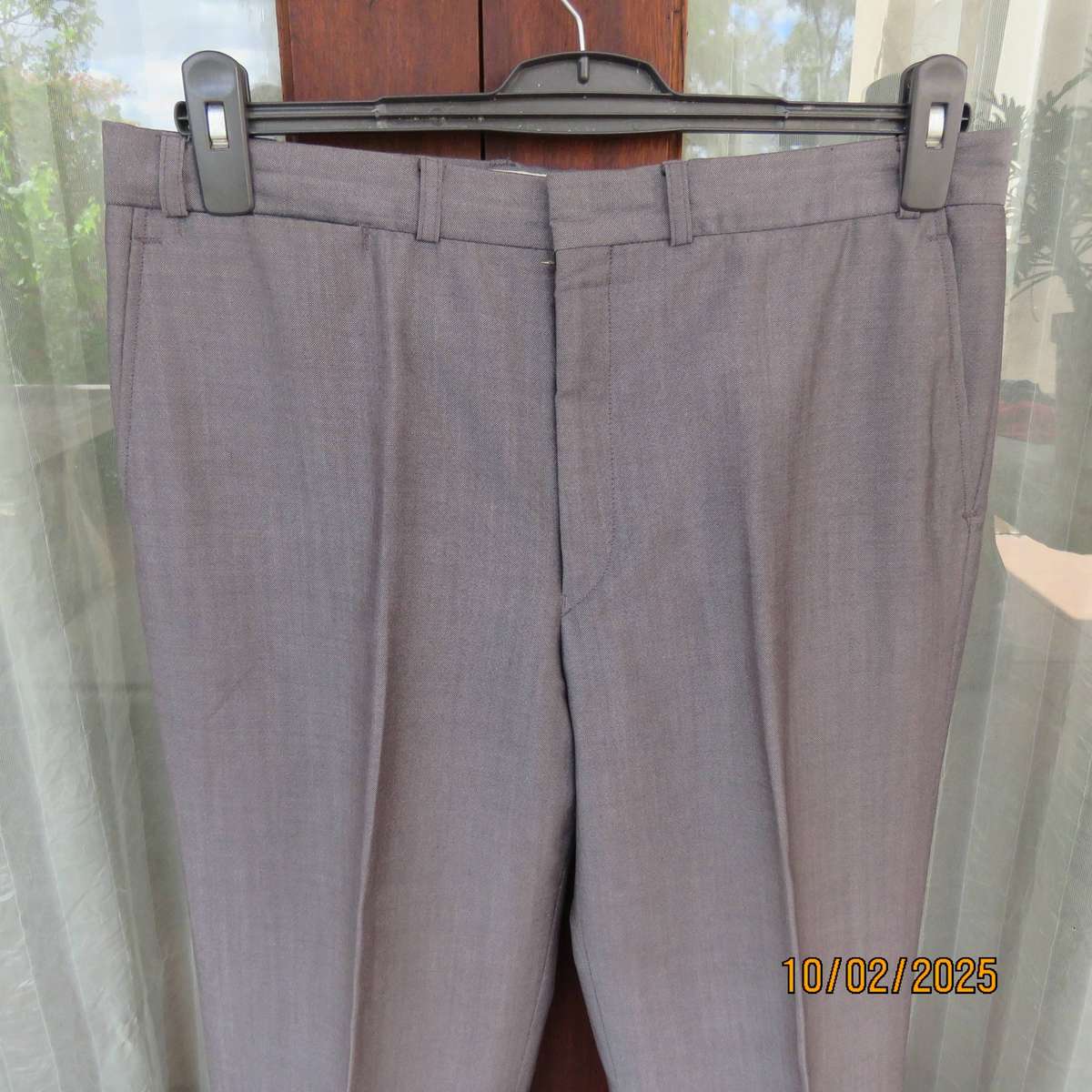 SERVUS light grey dress pants in mohair-wool and trevira. Size 36