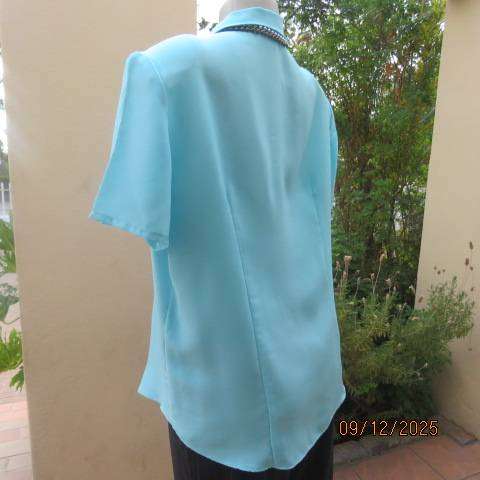 CASUAL American sky blue short sleeve tailored button down top size 40