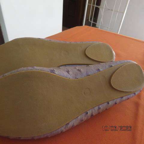 Pinkish grey faux ostrich leather flat ballerina shoes with front bow - Size 7
