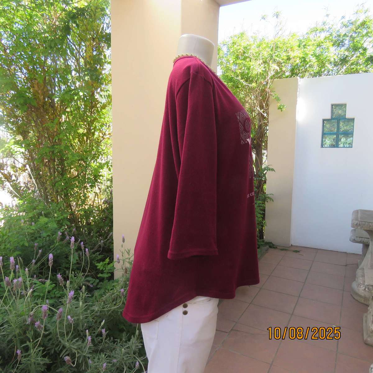 ATMOSPHERE maroon slip over stretch knitted top with logo. Elbow sleeves. Size 40 -42