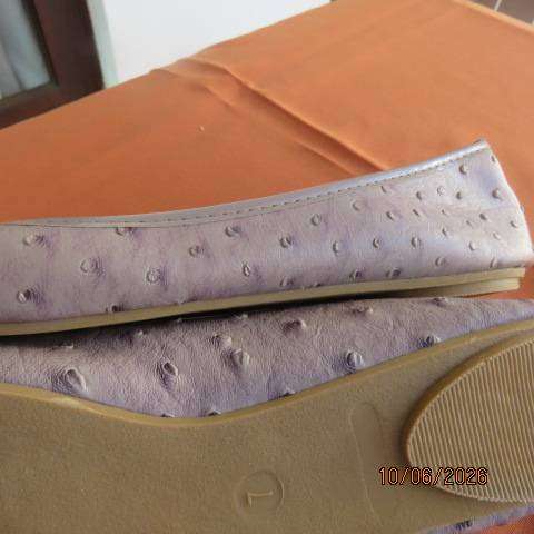 Pinkish grey faux ostrich leather flat ballerina shoes with front bow - Size 7