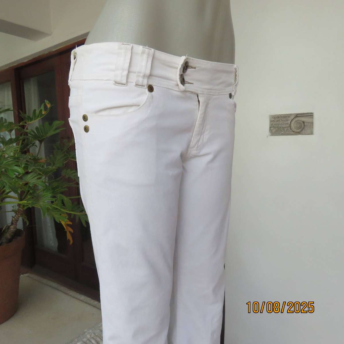 Cream stretch fine corduroy hipster bootcut pants size 32