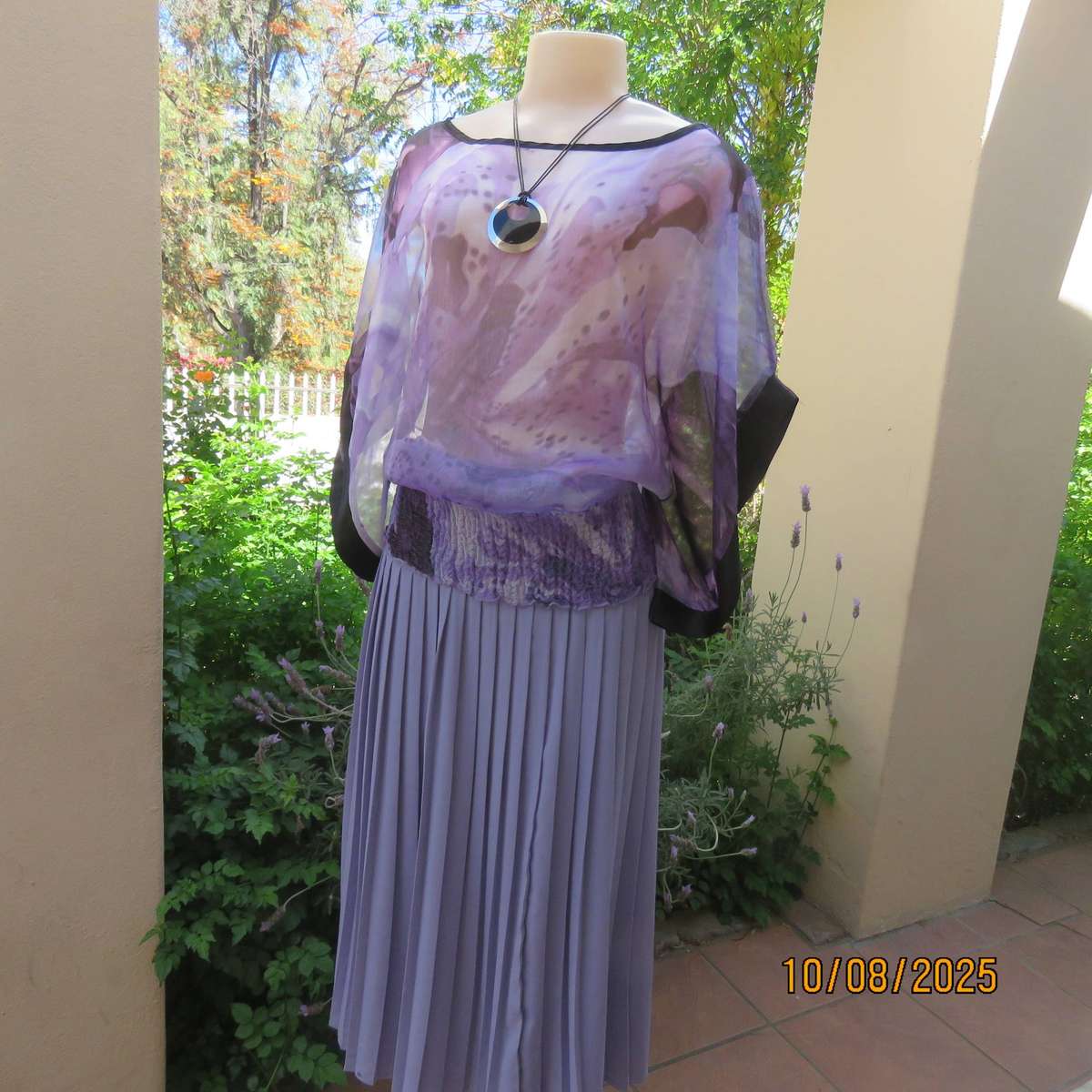 TRUWORTHS Glamour slip our polyester-nylon shiny top in shades of purple. Size 40