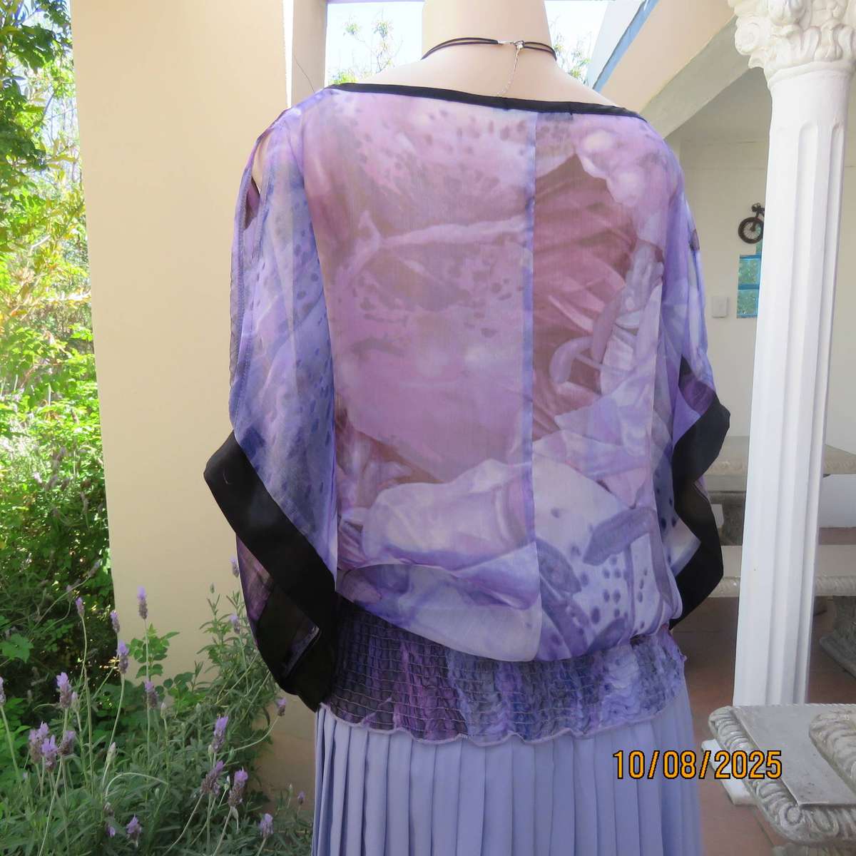 TRUWORTHS Glamour slip our polyester-nylon shiny top in shades of purple. Size 40