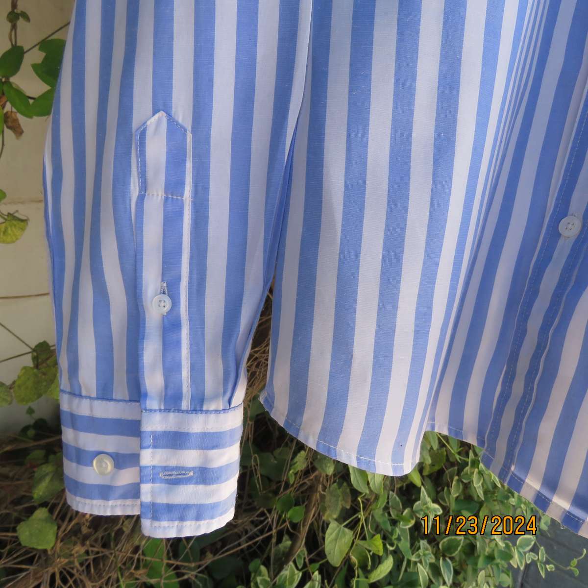 Stunning BRENTONI blue-white vertical striped long sleeve men's shirt size S - 96cm chest.As new con