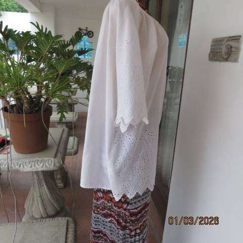 EXACT white 100% cotton slip-over top with wide elasticated neckline size 42-44