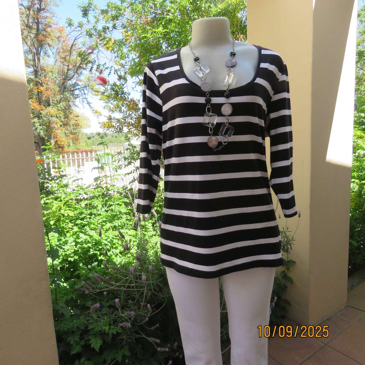 JANINA stretch cotton black-white horizontal striped slip over top size 42 -44.